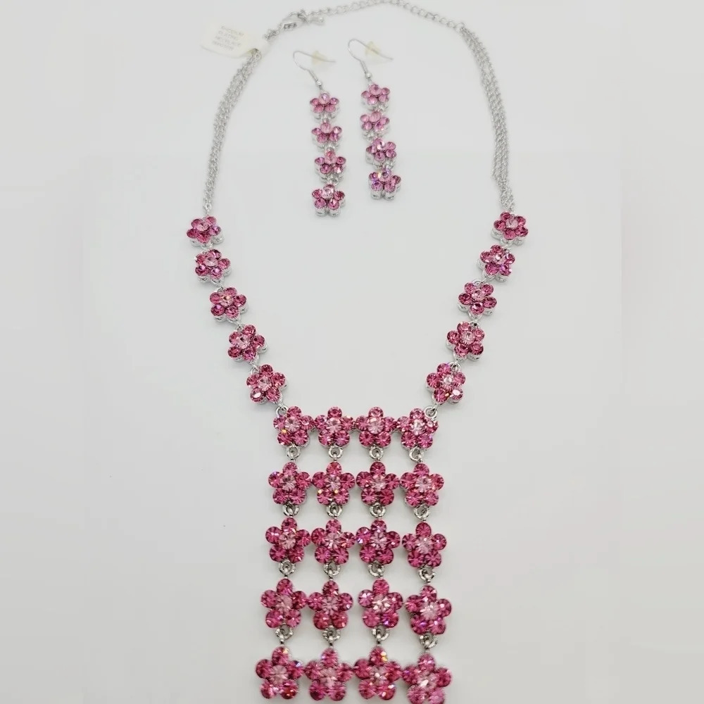 Rhodium necklace and earrings set